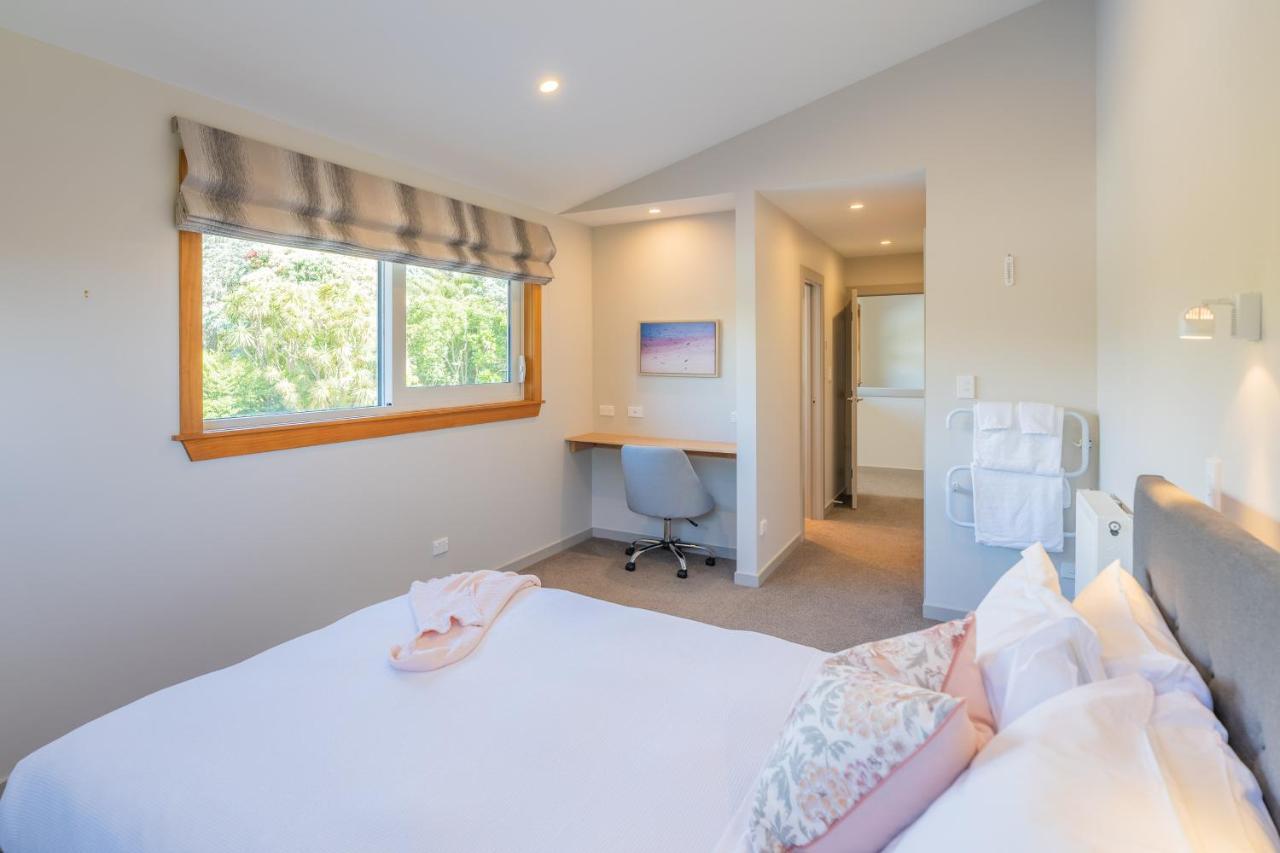 Anam Cara Gardens Luxury Villa Private Bedrooms And Ensuite Bathrooms Sleeps 9 Otaki Luaran gambar