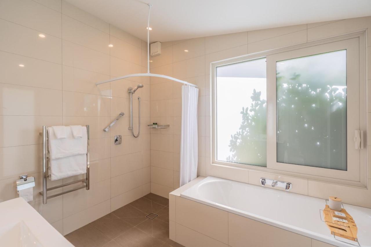 Anam Cara Gardens Luxury Villa Private Bedrooms And Ensuite Bathrooms Sleeps 9 Otaki Luaran gambar