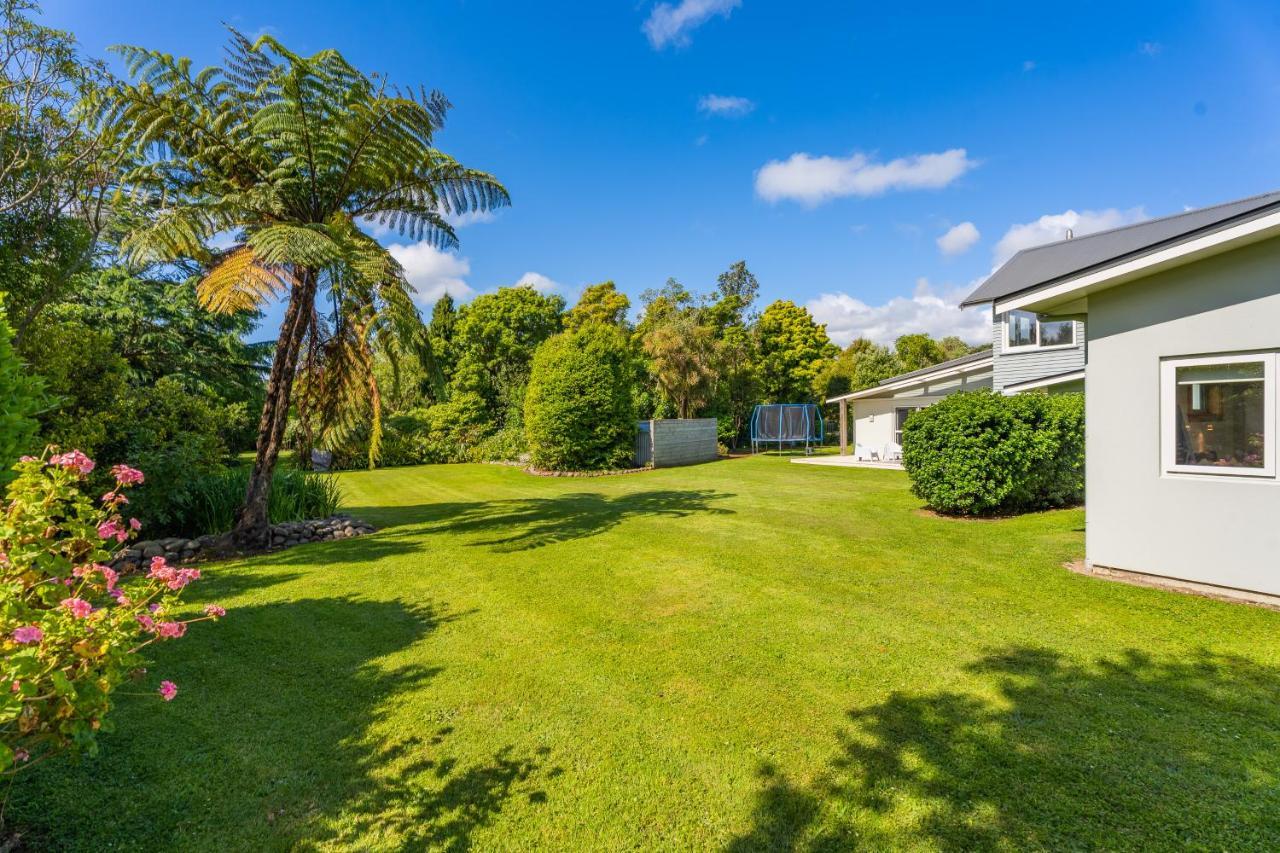 Anam Cara Gardens Luxury Villa Private Bedrooms And Ensuite Bathrooms Sleeps 9 Otaki Luaran gambar
