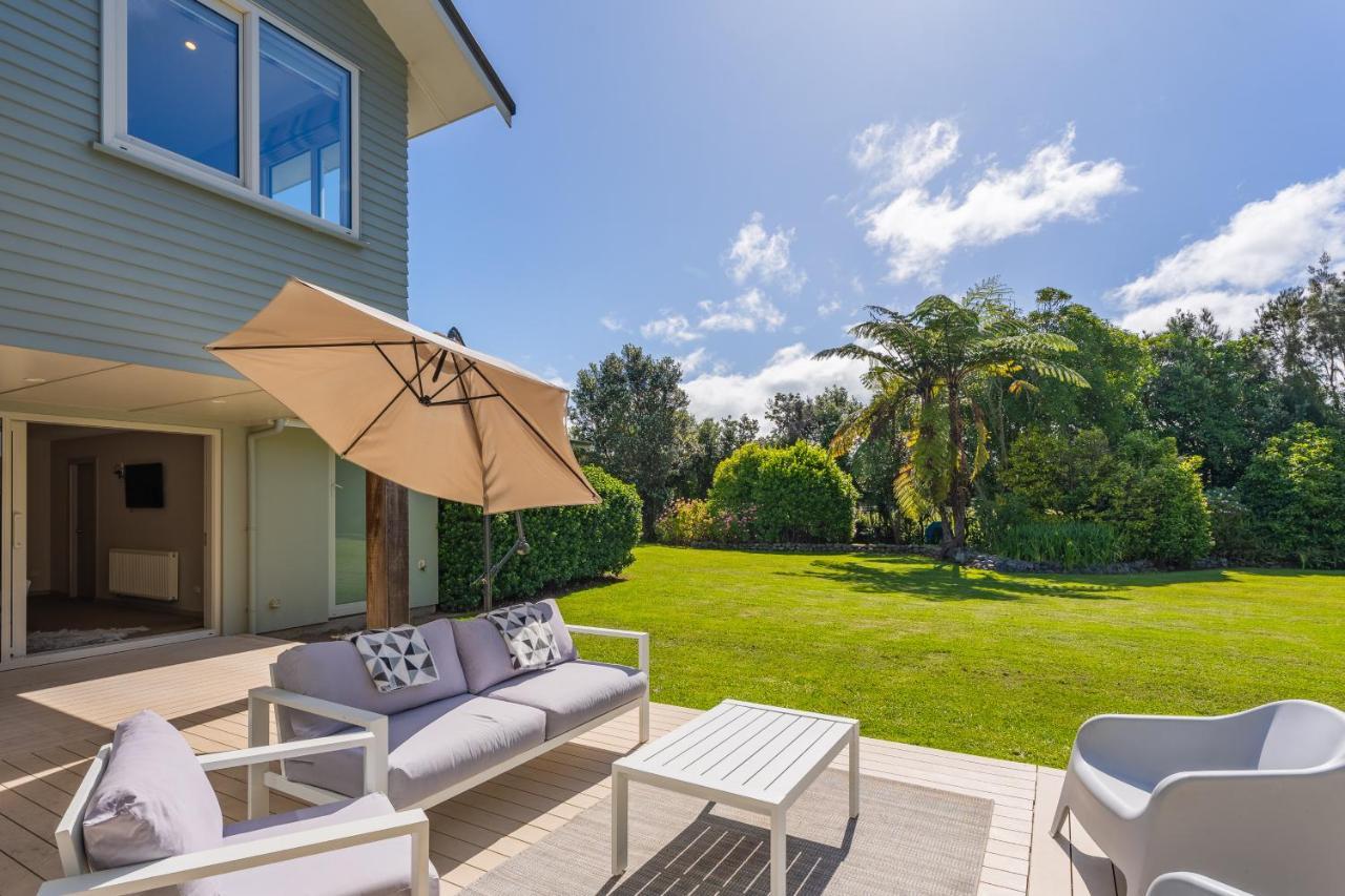 Anam Cara Gardens Luxury Villa Private Bedrooms And Ensuite Bathrooms Sleeps 9 Otaki Luaran gambar